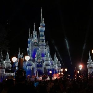 Meet your Posher, Leah anne